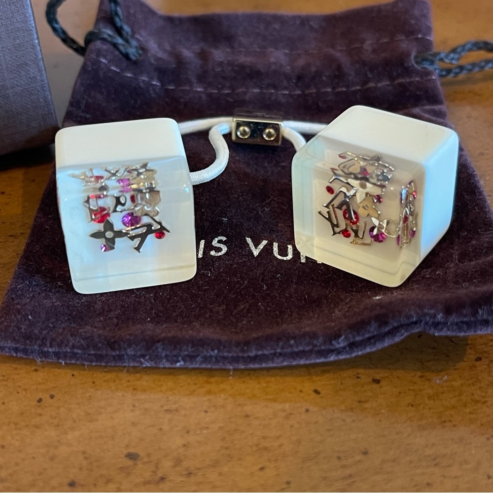 RARE Louis Vuitton LV Logo Inclusion Hair Tie Cube Accessories - Picture 3 of 5